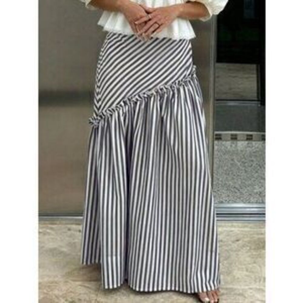 Black And White Casual Women's A-Line Striped Ruffle Hem Skirt - Picture 5 of 5